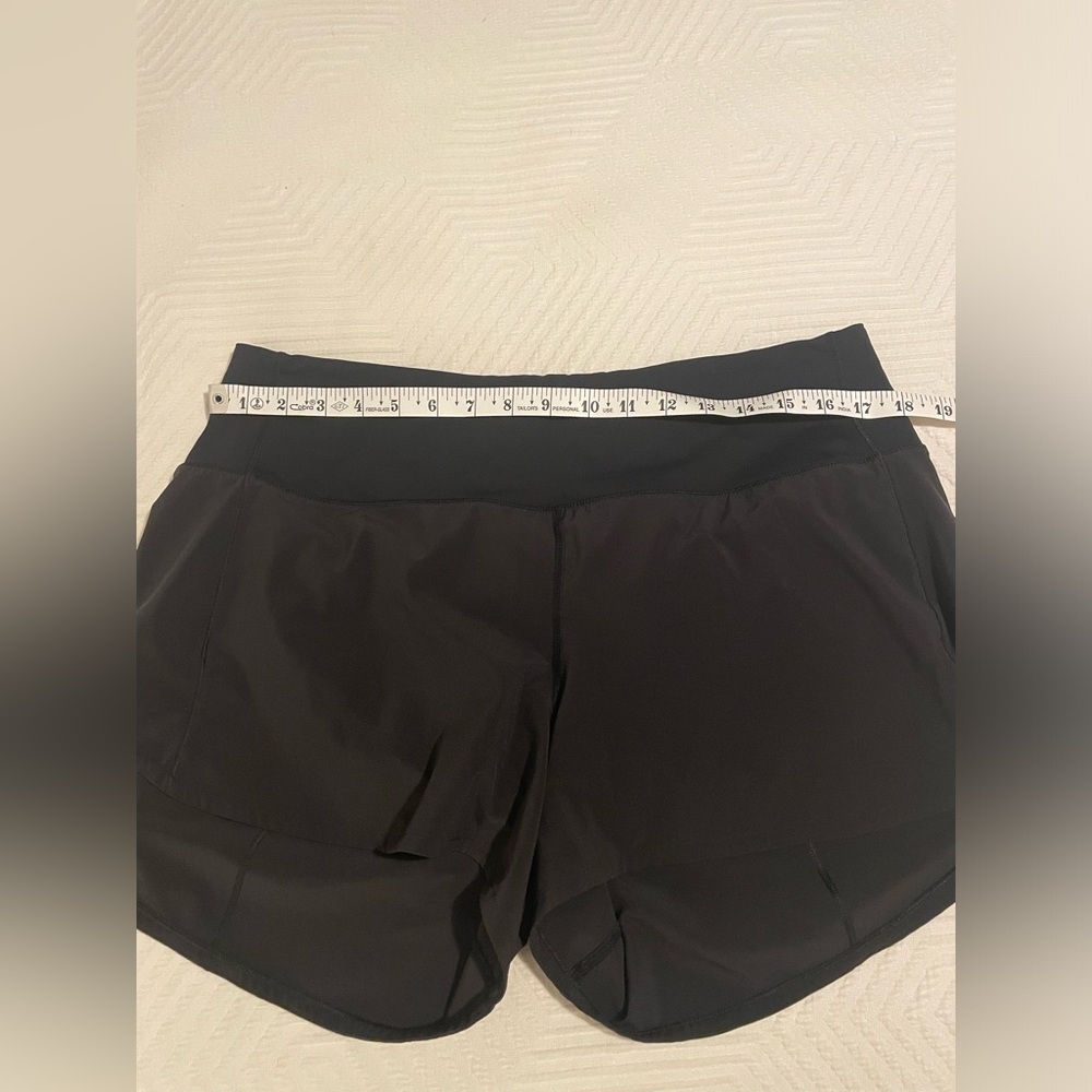 Lululemon Speed Up short size 12